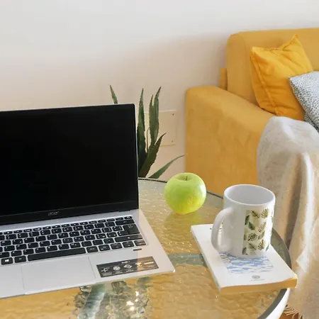 Martas Flat By Domusdimore *