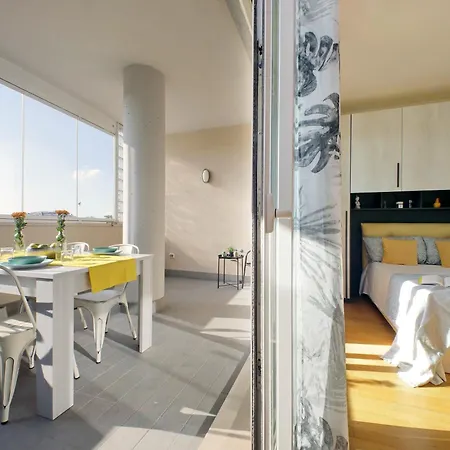 Martas Flat By Domusdimore *